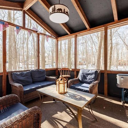 Cozy Cabin At Poconos With Hot Tub And Fire Pit East Stroudsburg Extérieur photo