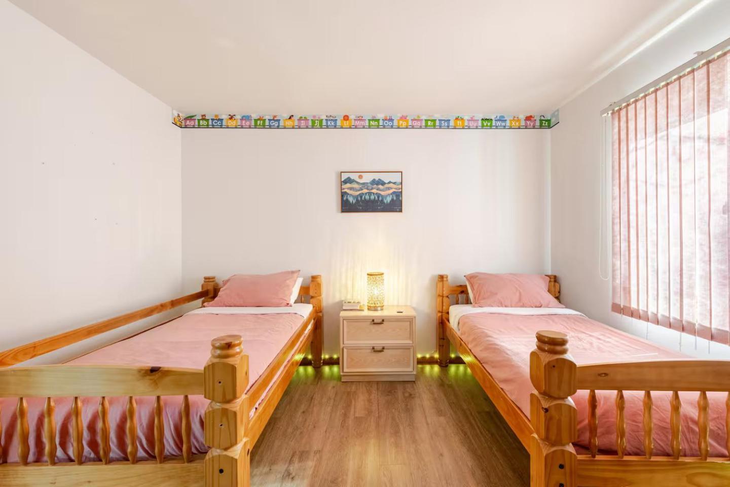 Cozy Cabin At Poconos With Hot Tub And Fire Pit East Stroudsburg Extérieur photo