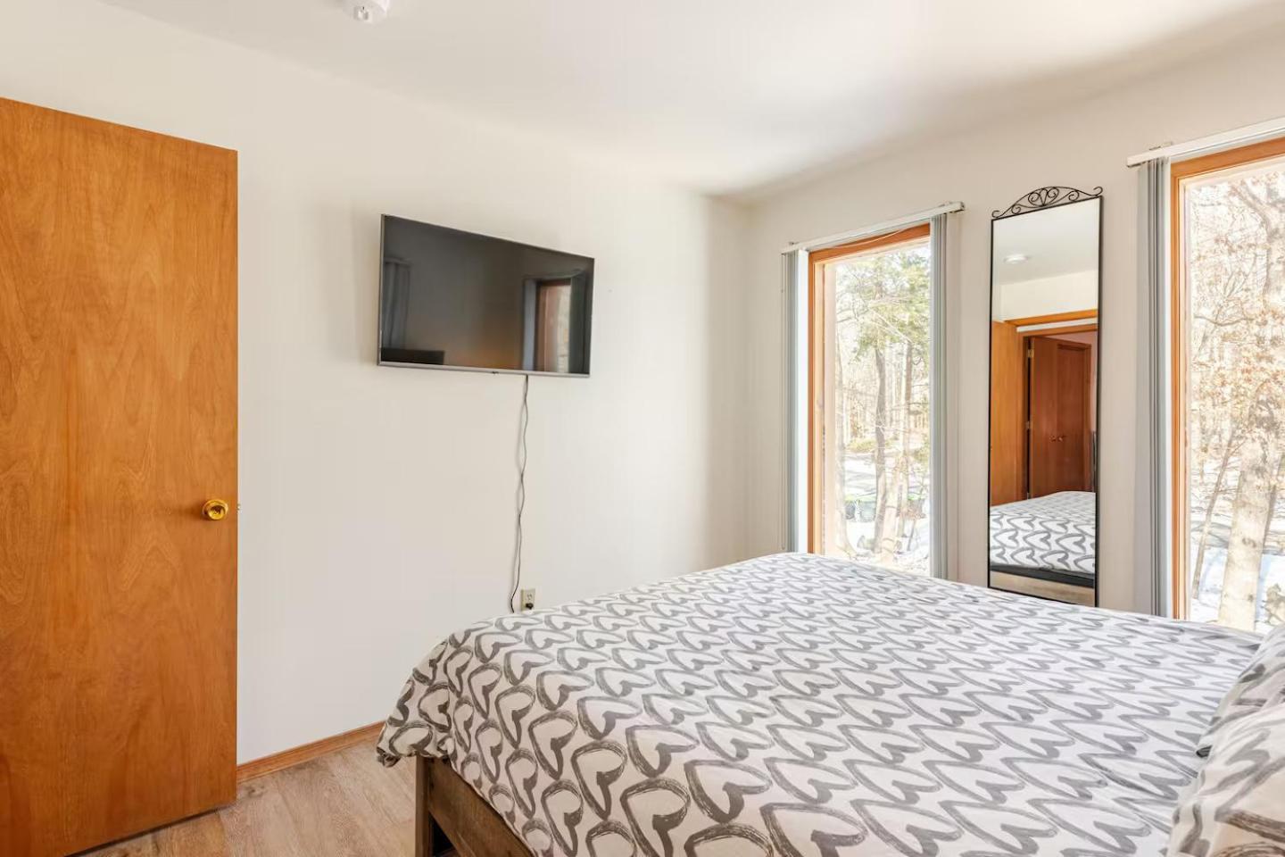 Cozy Cabin At Poconos With Hot Tub And Fire Pit East Stroudsburg Extérieur photo